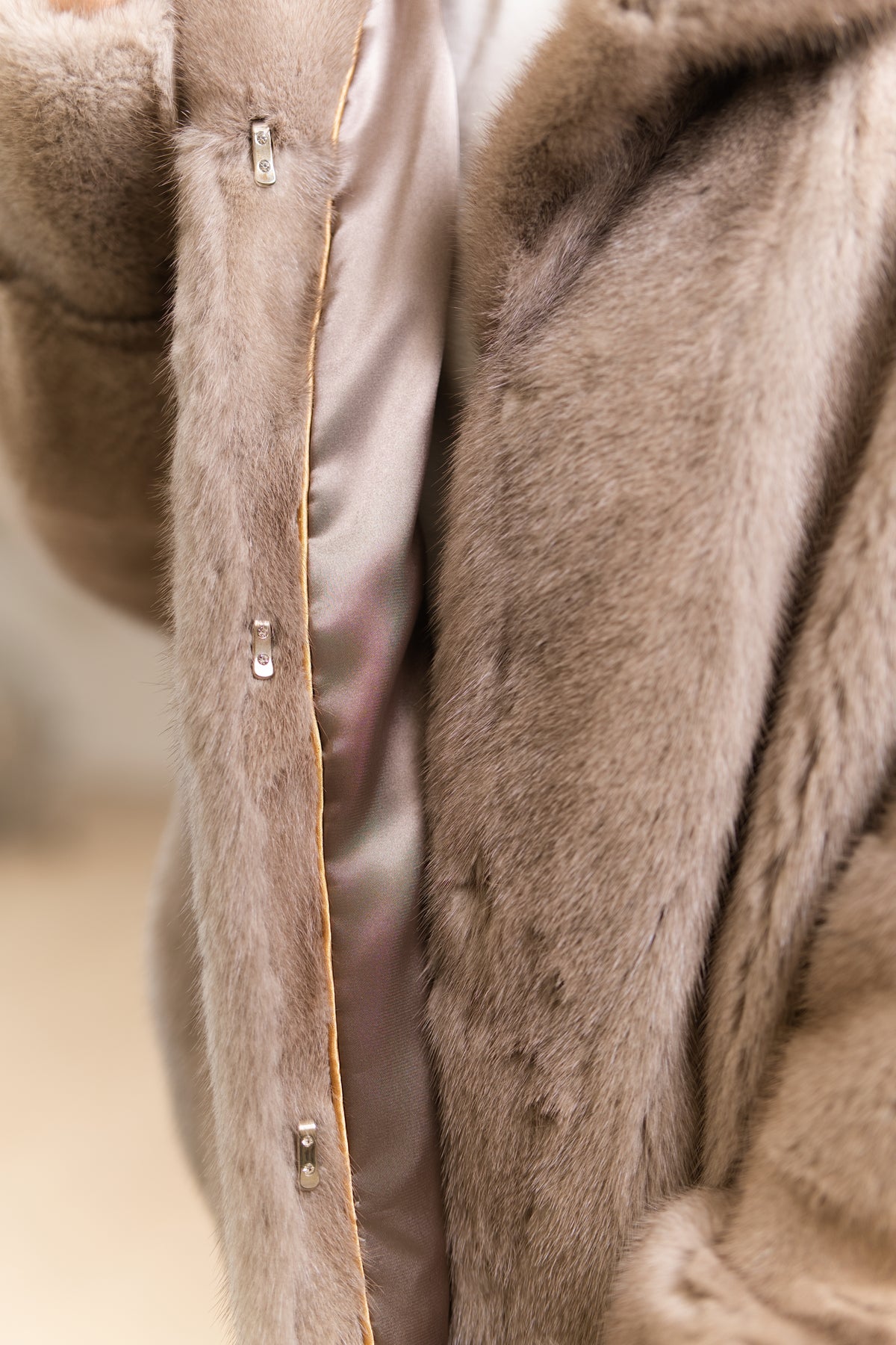 The Short Wide Collar Mink Coat